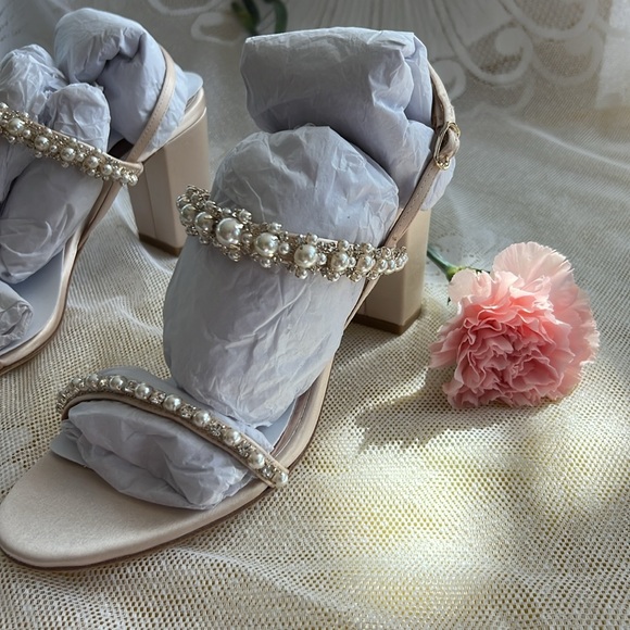 Badgley Mischka Natasha Block Heels - Picture 5 of 11